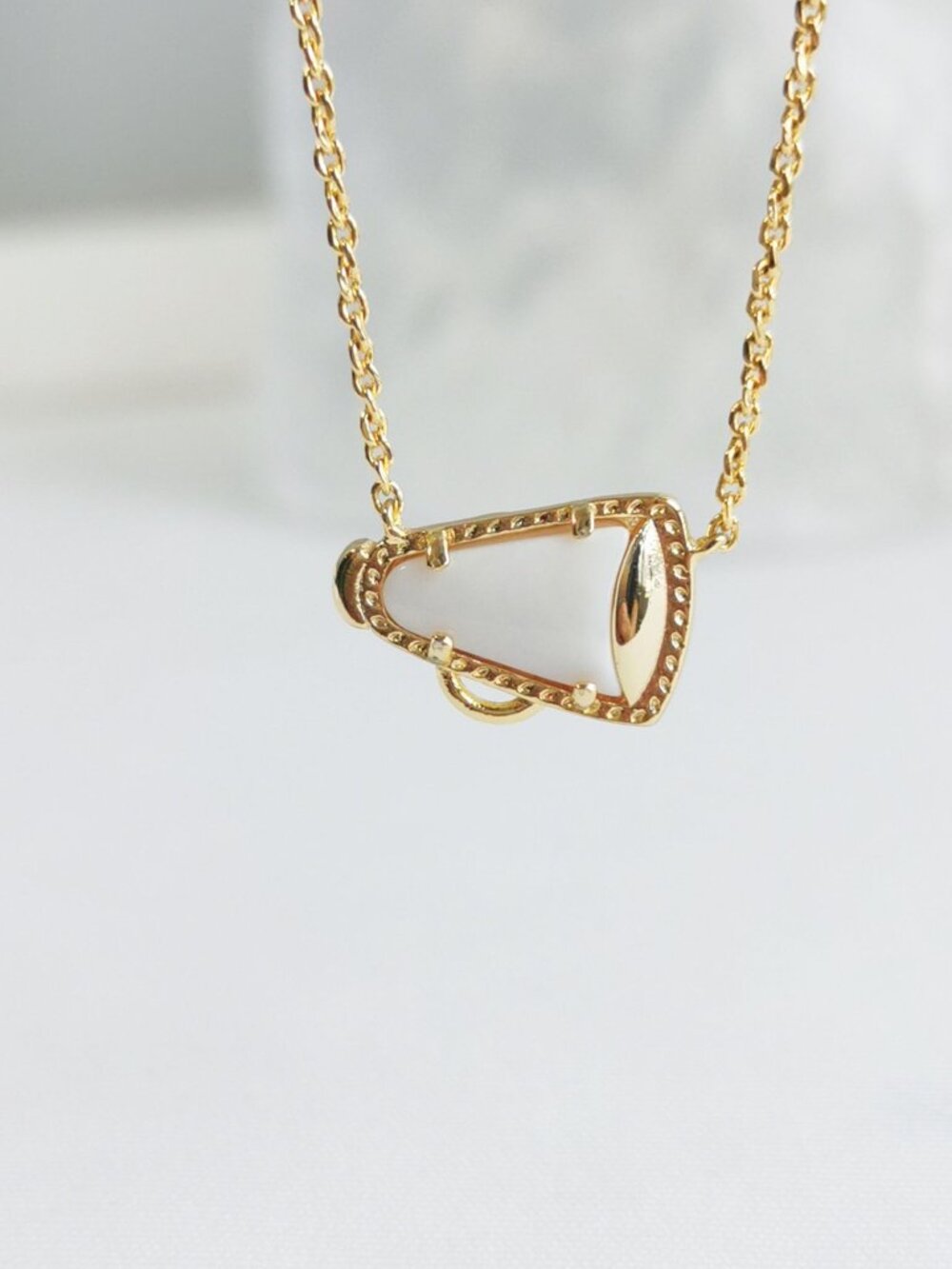 Kendra Scott Cheer Gold Pendant Necklace - Picture 2 of 4